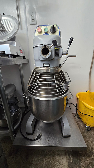 20 Qt Stand Mixer