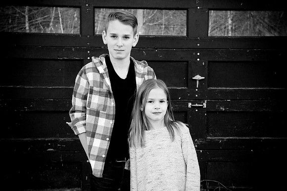 422-12-BW